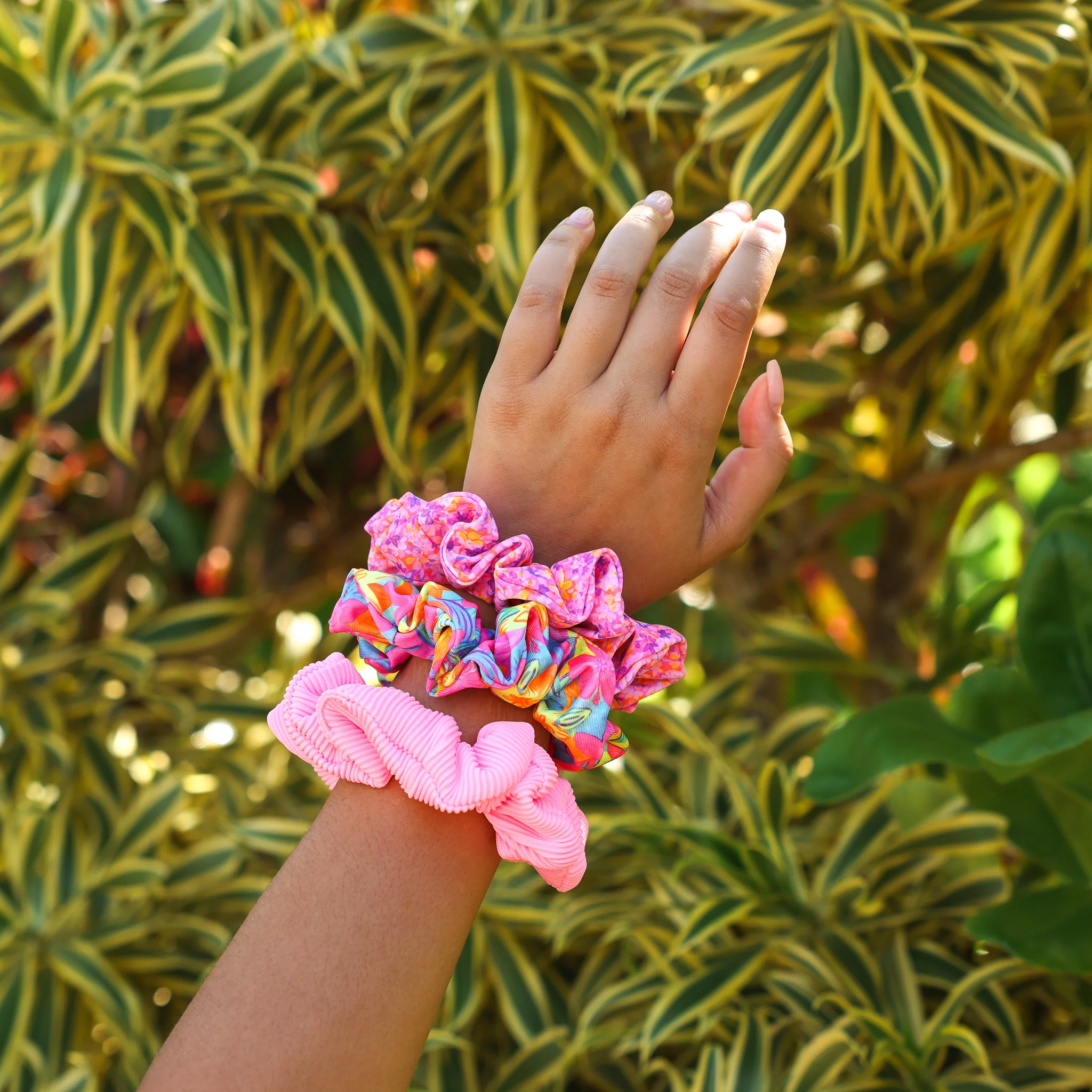 6057-scrunchie-trio-pack-hibiscus-hues-4.webp Scrunchie Trio Pack - Hibiscus Hues